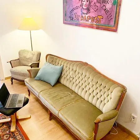 Cargo And Apartamento Budapest